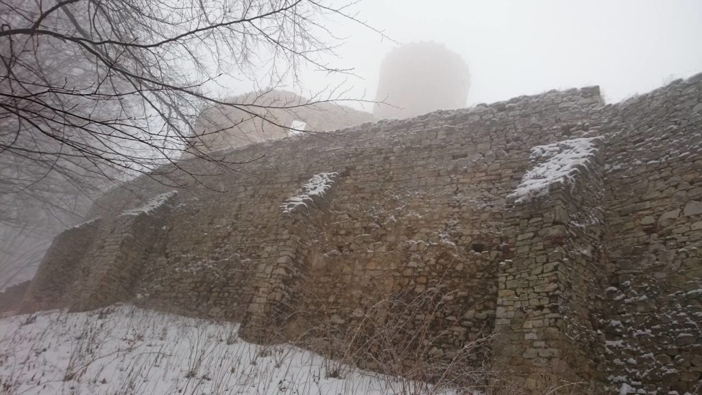 Zamek Lipowiec w Wygiełzowie